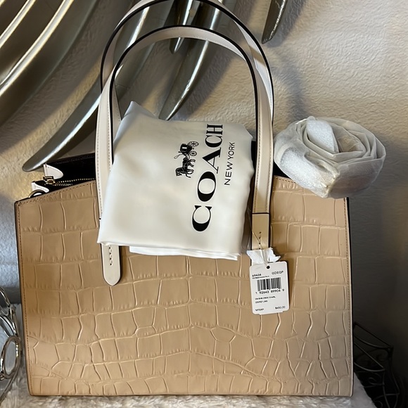 COACH Charlie Carryall Croc Colorblock Beechwood - Picture 4 of 11